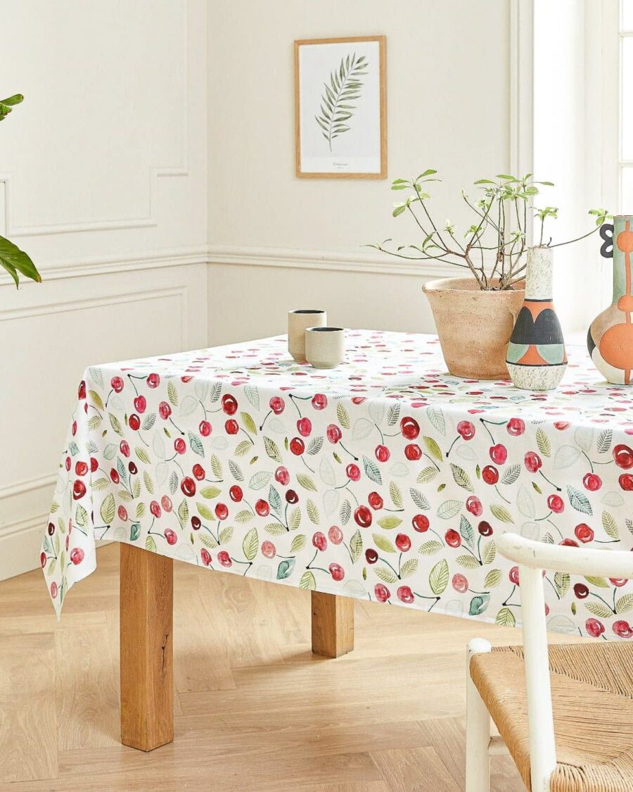 Nappe en Coton Enduit PVC Mat Motif Cerise