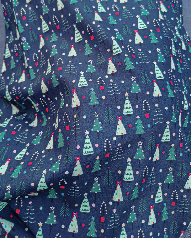 tissu imprimé sapin de noël bleu marine