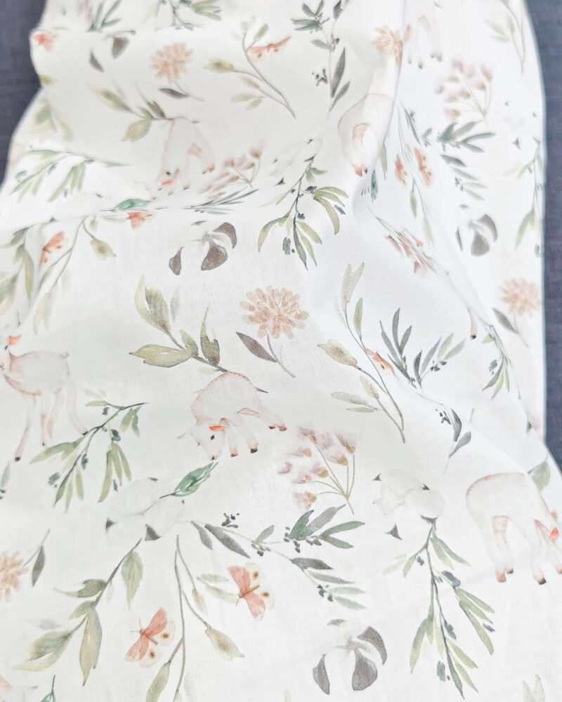 tissu coton impression digitale mouton fleuri