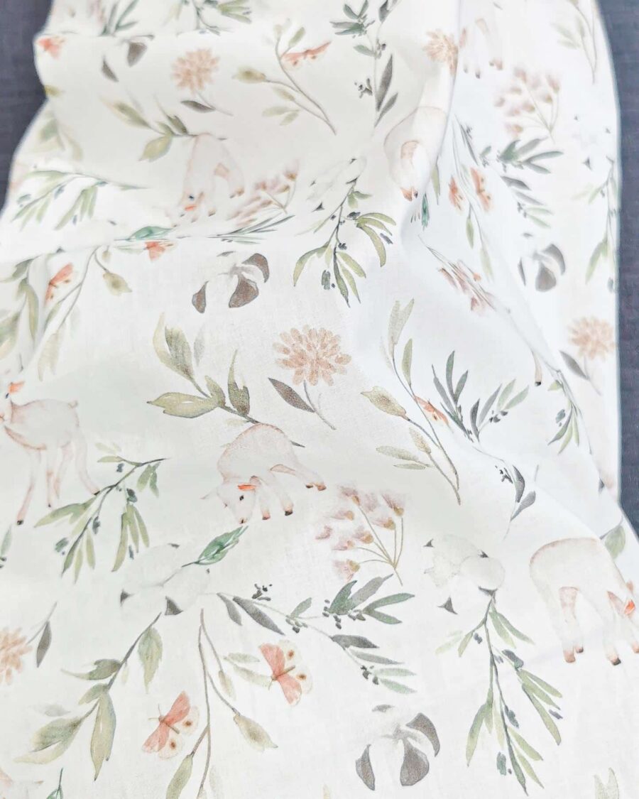 tissu coton impression digitale mouton fleuri