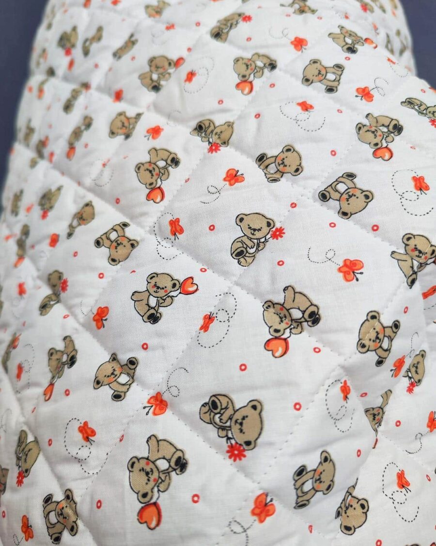 tissu matelassé ourson et coeur rouge
