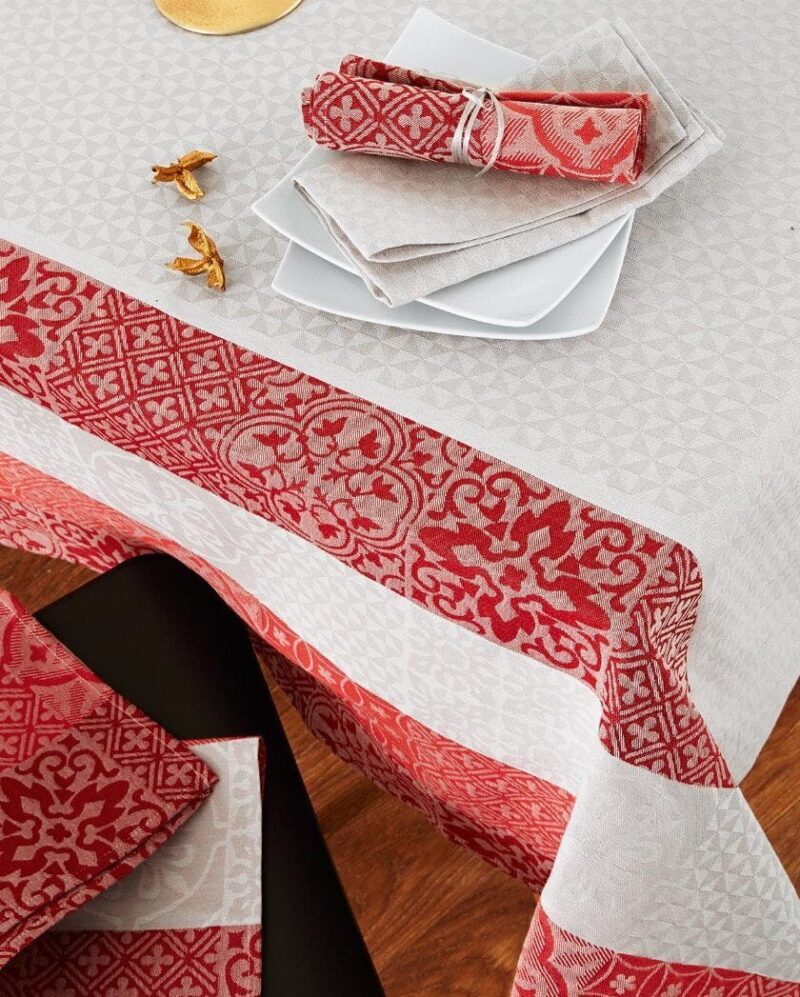 nappe jacquard enduite mosaïque rubis