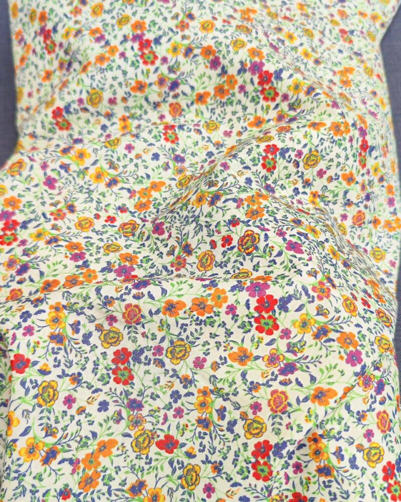 tissu coton fleuri style liberty rouge bleu orange