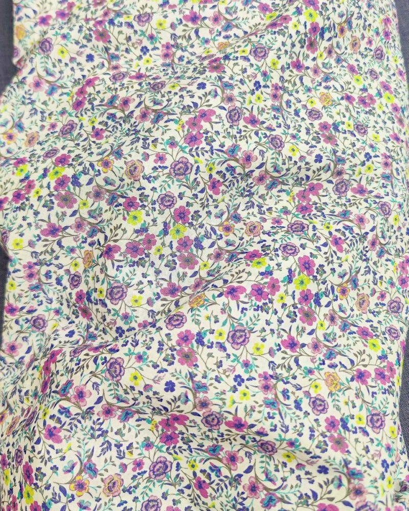 tissu fleur liberty violet vert anis