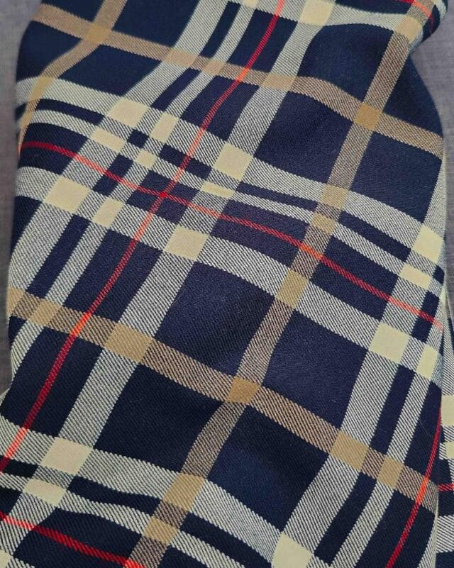 tissu tartan écossais bleu marine