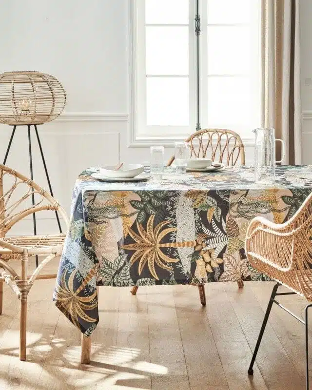 Nappe En Coton Imprimée Feuilles Et Palmiers – Fabriquée En Italie – 130 X 240 Cm – Lavable En Machine – Style Moderne Et Exotique