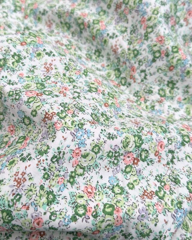 tissu popeline de coton motif fleuri vert rose bleu ciel