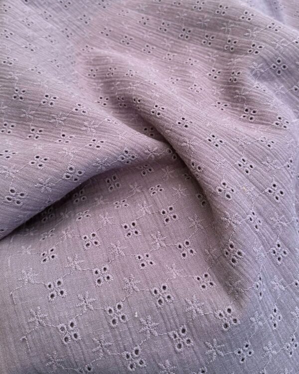 tissu double gaze brodé lilas