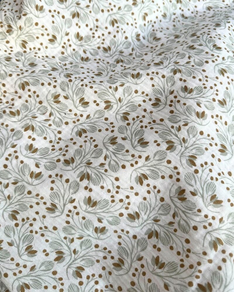 tissu double gaze de coton imprimé feuillage kaki fond blanc