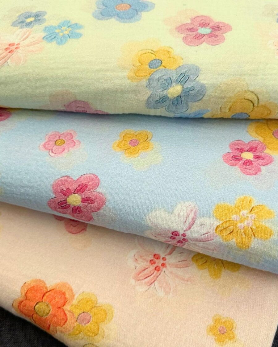 tissu double gaze grosse fleur rose jaune 3 motifs