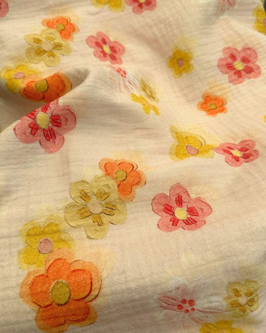 tissu double gaze grosse fleur rose jaune fond vieux rose