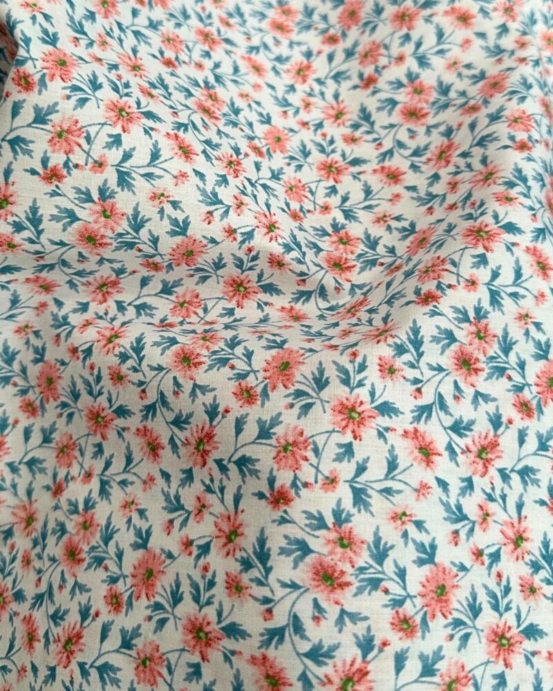 tissu popeline de coton fleuri saumon fond écru