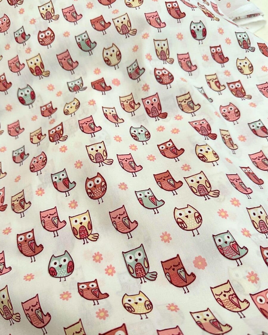 tissu coton motif chouette rose bleu fond blanc