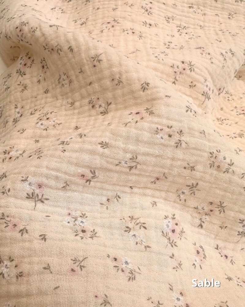 tissu double gaze fleuri sable