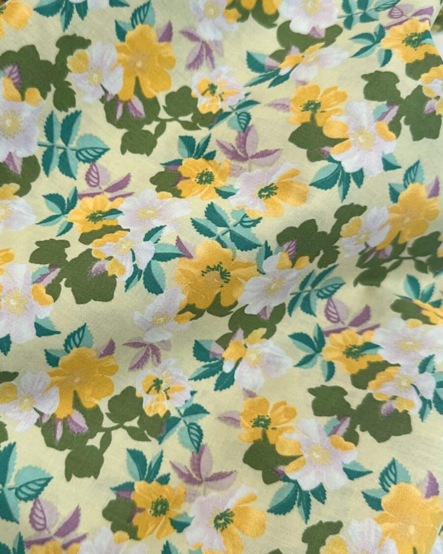 tissu coton fleur jaune vert lilas