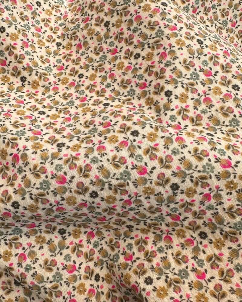 Coupon De Tissu Coton - Motif Petites Fleurs Rouges - Dimensions 51 X 75 Cm - Neuf France
