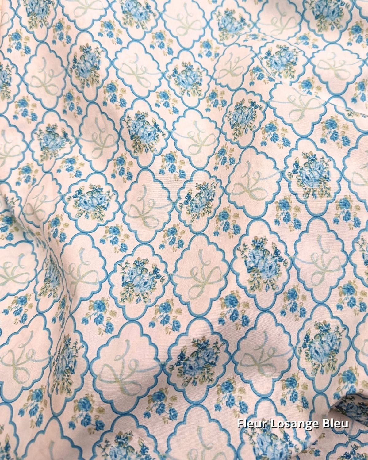 tissu popeline de coton fleuri losange bleu