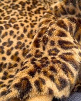 tissu fausse fourrure poil long léopard