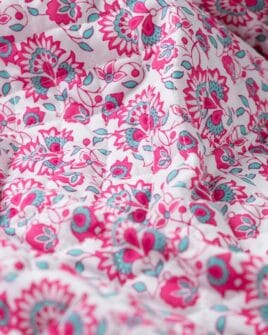 voile de coton matelassé imprimé fleur indienne réversible fuchsia blanc