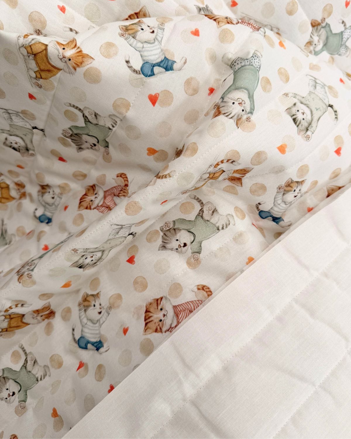 tissu matelassé cats blanc impression digitale double face