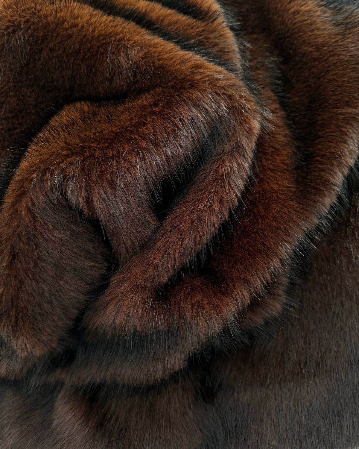 tissu fausse fourrure fox chocolat cuivré 465g